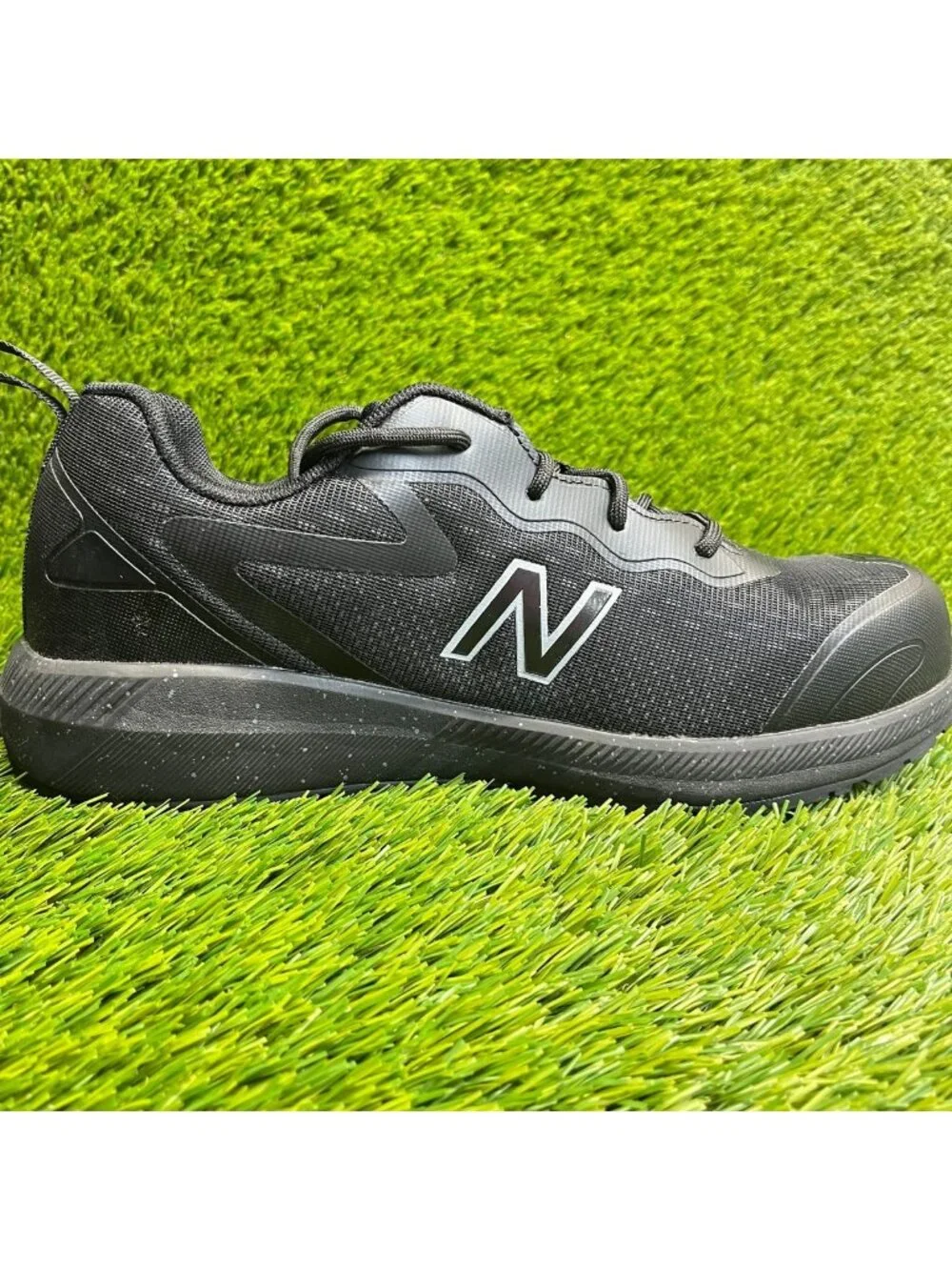 New Balance Logic Womens Size 10D Black Athletic Composite Toe Safety Work Shoes